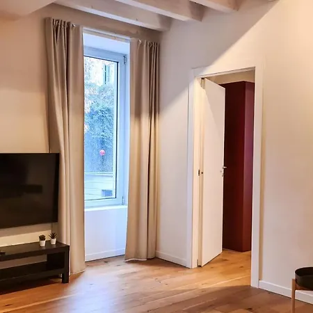 Апартаменти Porta Nuova Modern In The Center - 4 Бергамо