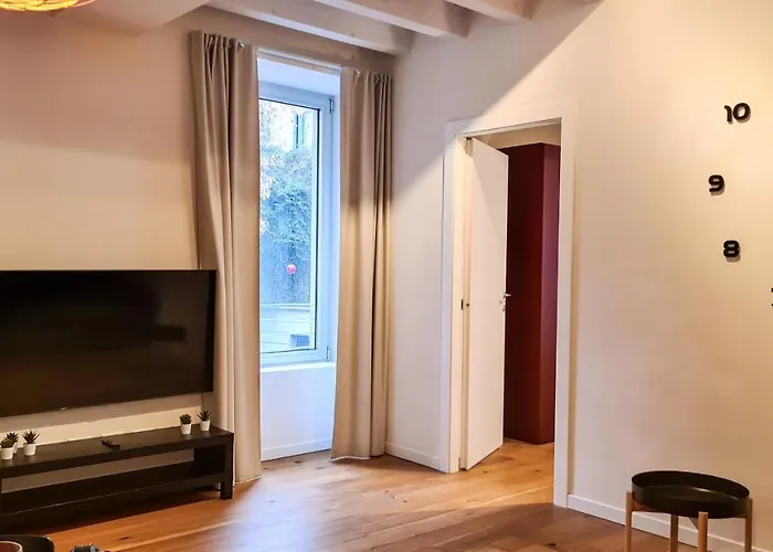 Апартаменти Porta Nuova Modern In The Center - 4 Бергамо